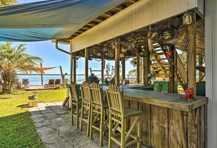 Charming Waterfront Home: Fish, Boat + More!