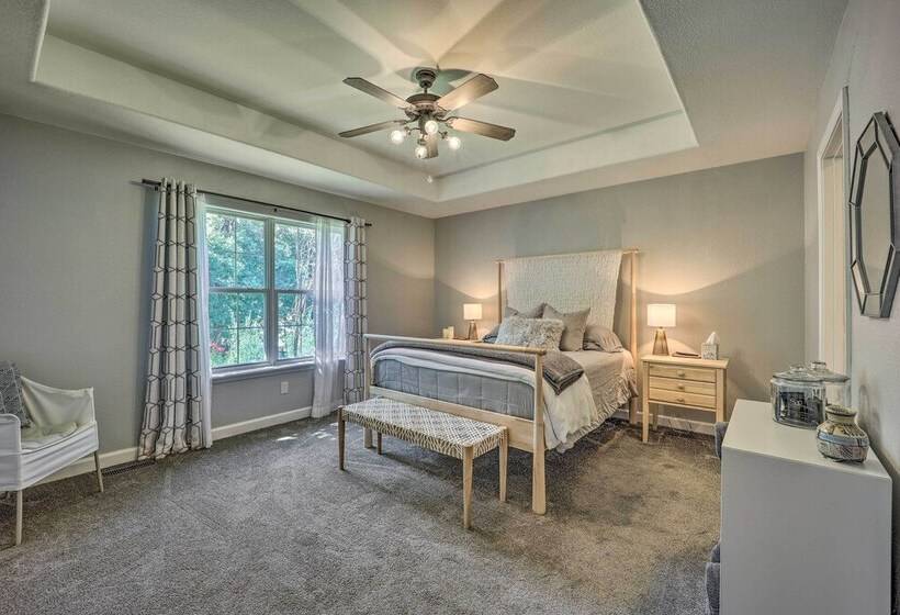 Chic Bella Vista Getaway: Bike The Back 40!