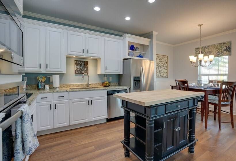 Fort Myers Home Near Sanibel Island Causeway