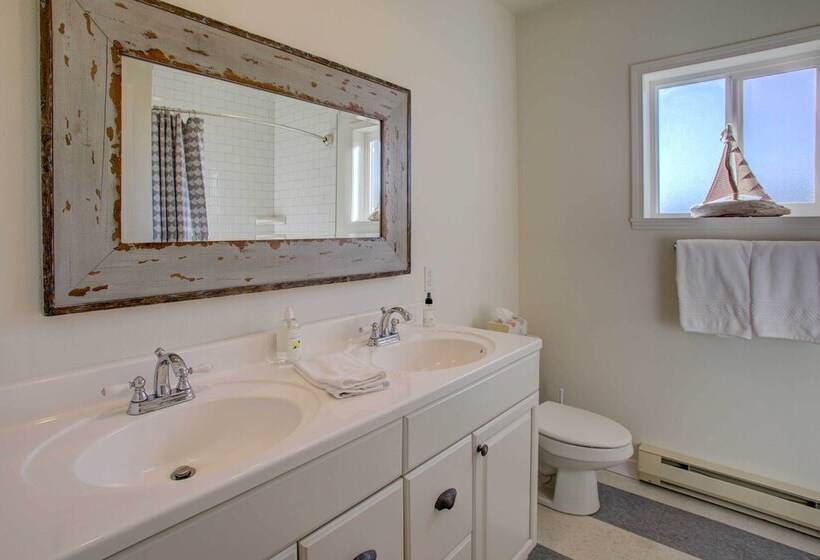 Chic  Summer House Cottage  Walk To Ocean!