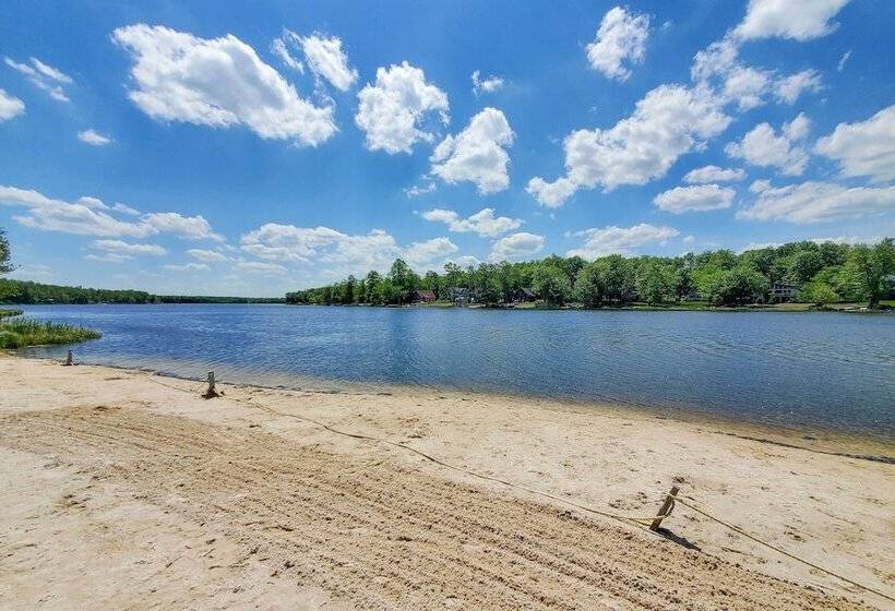 Golf, Ski + Fish: Cabin W/ Deck In Tobyhanna!