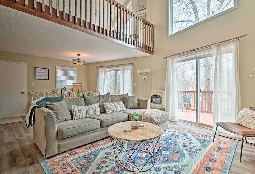 Golf, Ski + Fish: Cabin W/ Deck In Tobyhanna!