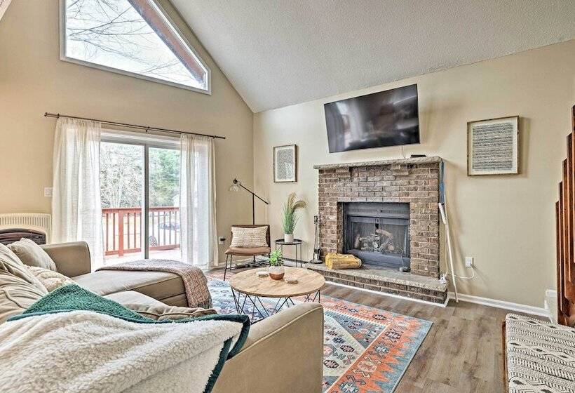 Golf, Ski + Fish: Cabin W/ Deck In Tobyhanna!