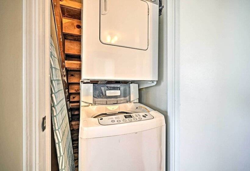 Golf, Ski + Fish: Cabin W/ Deck In Tobyhanna!