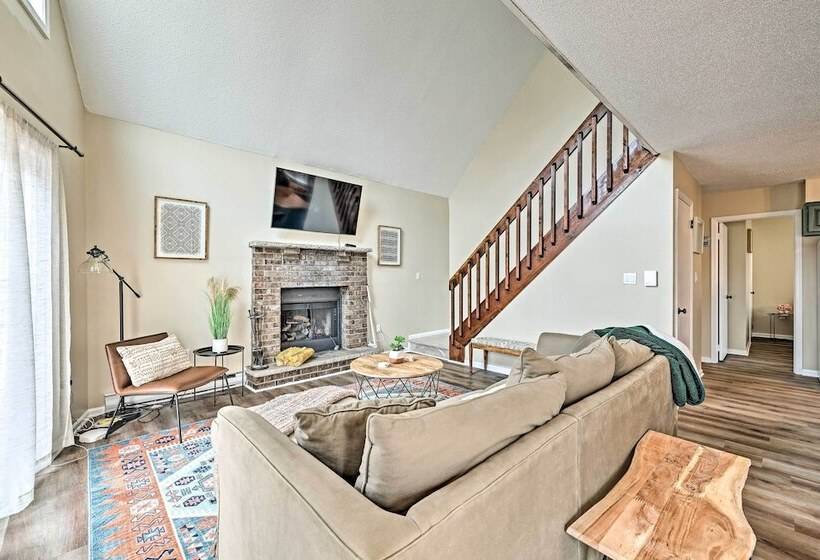 Golf, Ski + Fish: Cabin W/ Deck In Tobyhanna!