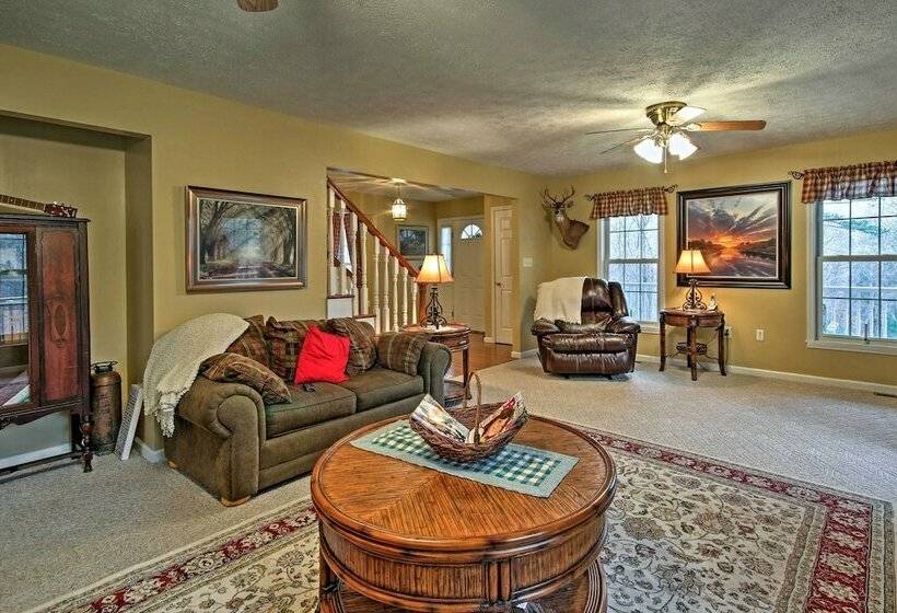 Circleville Home W/ 5 Private Acres & Mtn Views!