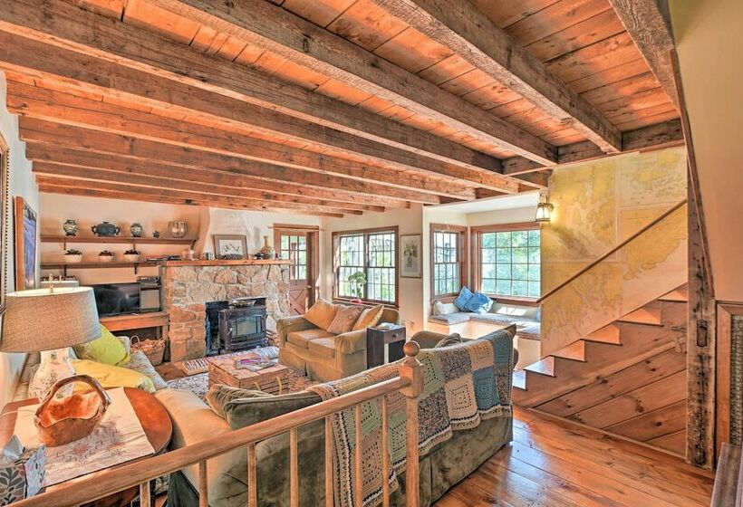 Coastal Maine Retreat: Deck W/ Bay Views!