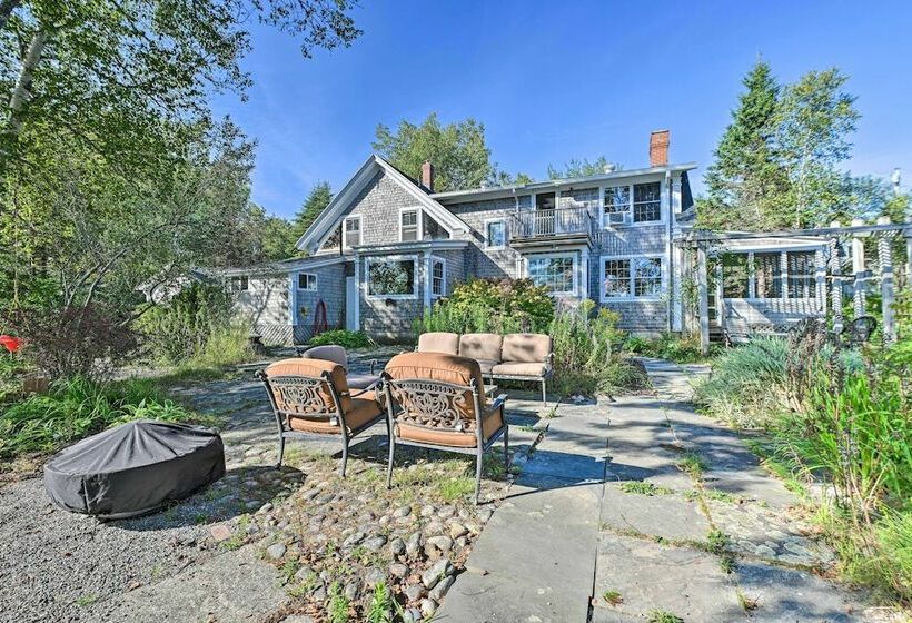 Coastal Maine Retreat: Deck W/ Bay Views!