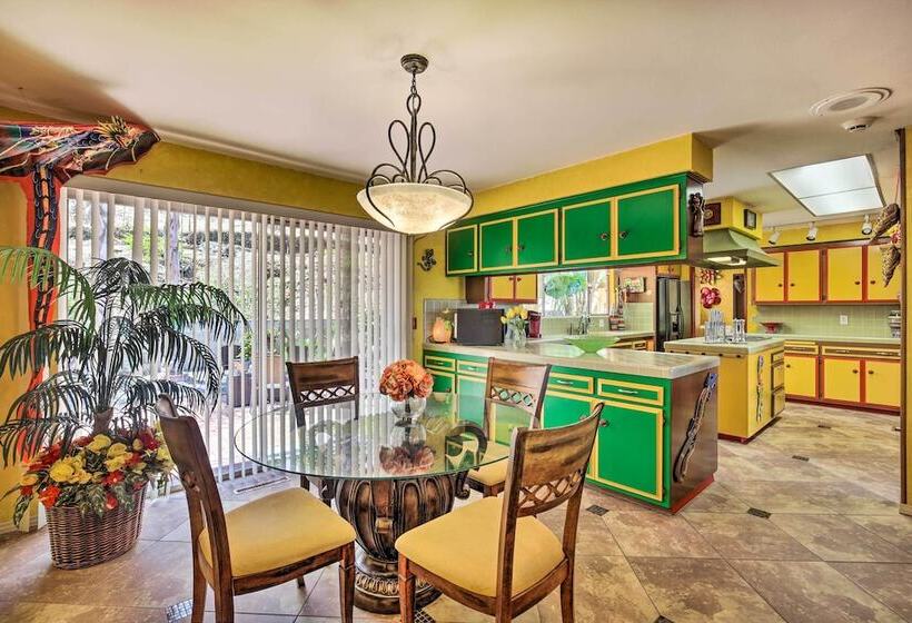 Colorful El Cajon Gem: Deck, Garden & Valley Views