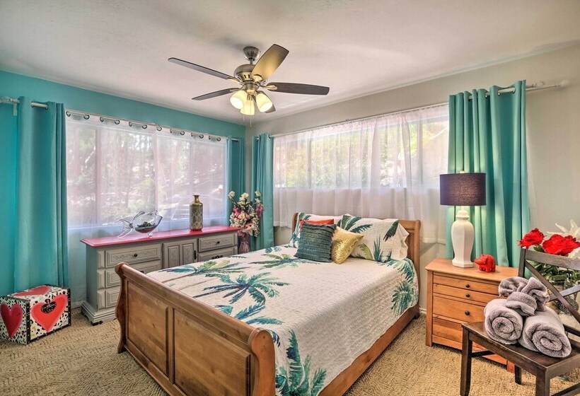 Colorful El Cajon Gem: Deck, Garden & Valley Views