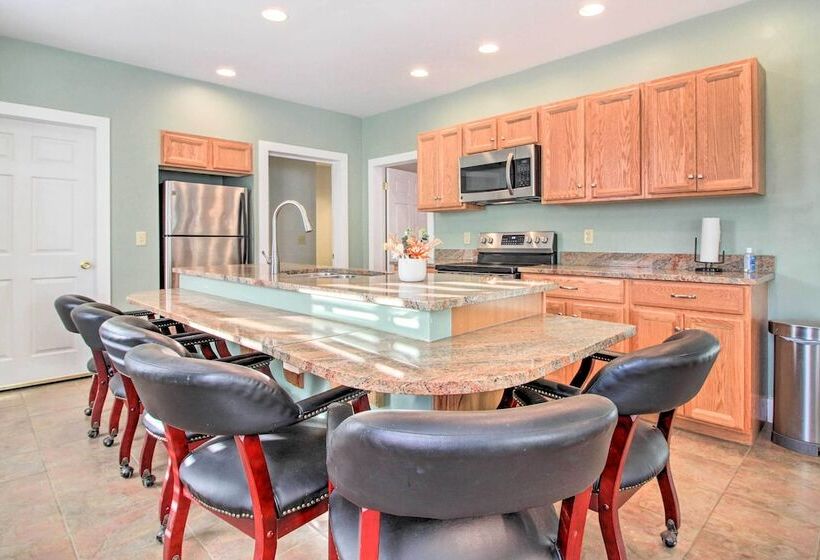 Comfy Ludlow Apartment ~ 3 Mi To Okemo Resort