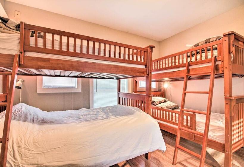 Comfy Ludlow Apartment ~ 3 Mi To Okemo Resort