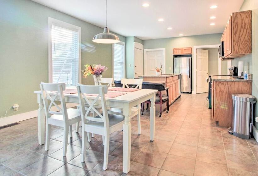 Comfy Ludlow Apartment ~ 3 Mi To Okemo Resort