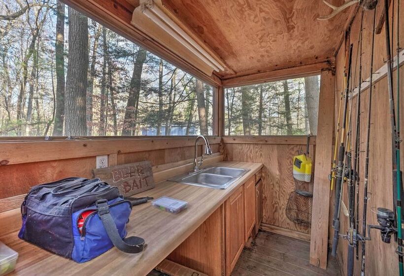 Cozy Anglers Hideaway ~ Half Mi To Lake Michigan!