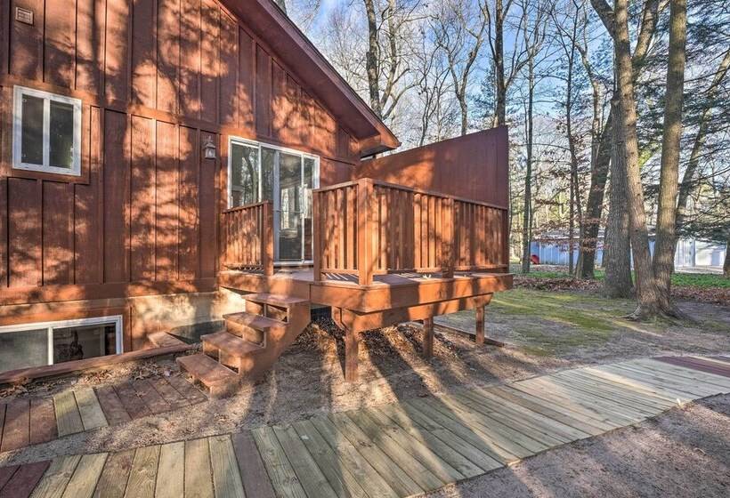 Cozy Anglers Hideaway ~ Half Mi To Lake Michigan!