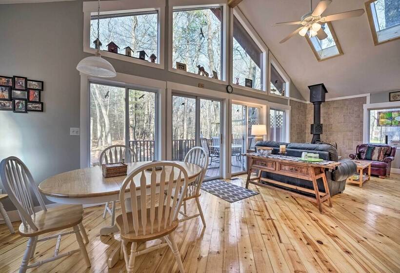 Cozy Anglers Hideaway ~ Half Mi To Lake Michigan!