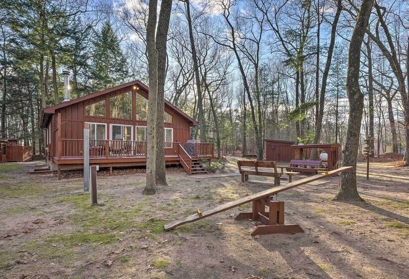 Cozy Anglers Hideaway ~ Half Mi To Lake Michigan!