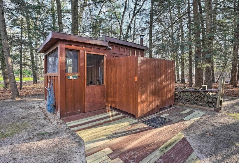 Cozy Anglers Hideaway ~ Half Mi To Lake Michigan!