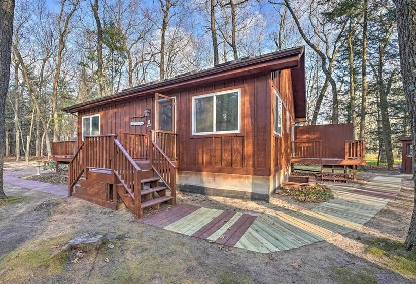 Cozy Anglers Hideaway ~ Half Mi To Lake Michigan!