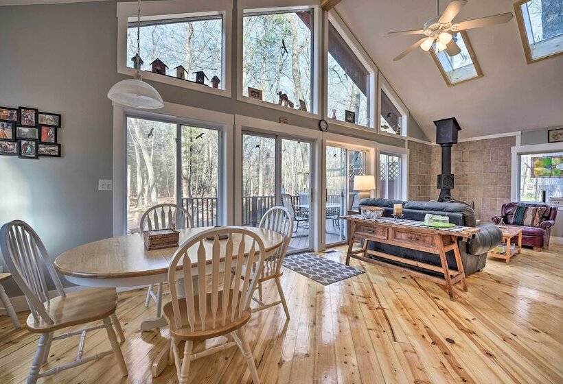 Cozy Anglers Hideaway ~ Half Mi To Lake Michigan!