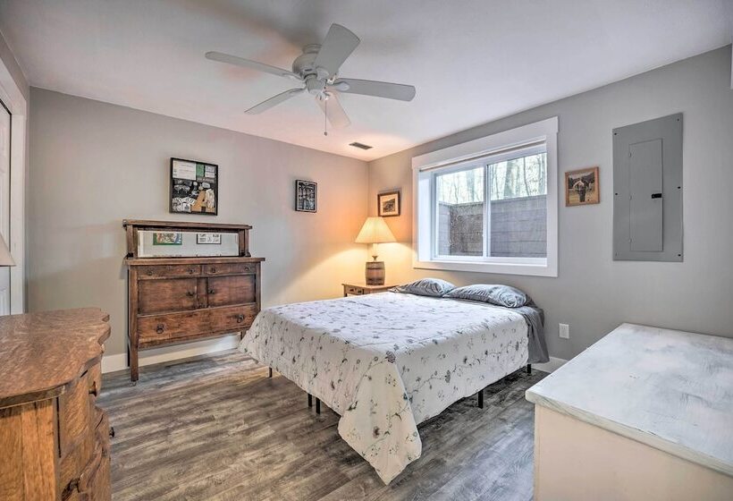 Cozy Anglers Hideaway ~ Half Mi To Lake Michigan!