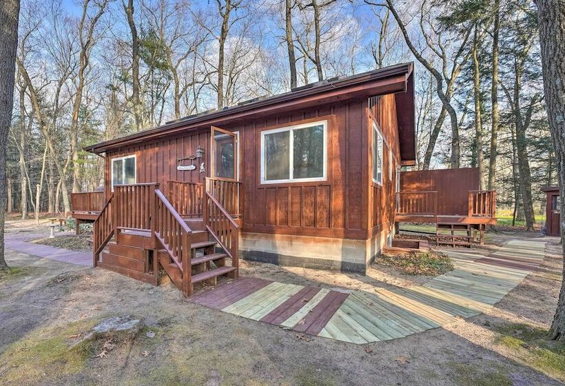 Cozy Anglers Hideaway ~ Half Mi To Lake Michigan!