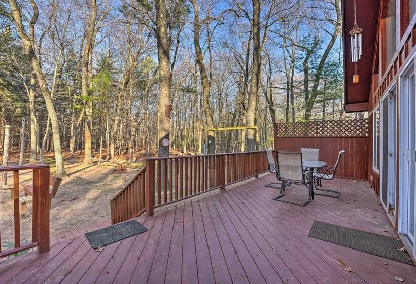 Cozy Anglers Hideaway ~ Half Mi To Lake Michigan!