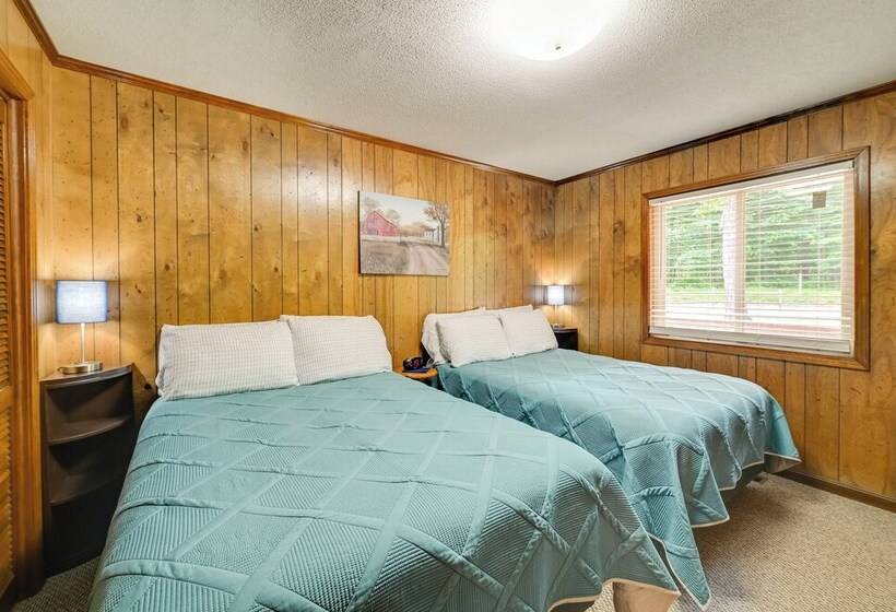 Cozy Dover Home W/ Boat Dock, Fire Pit & Deck!