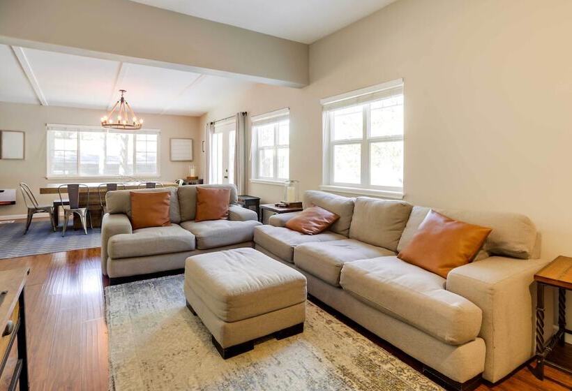 Cozy South Lake Tahoe Home ~ 6 Mi To Shore!