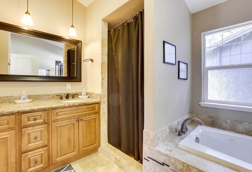 Cozy South Lake Tahoe Home ~ 6 Mi To Shore!