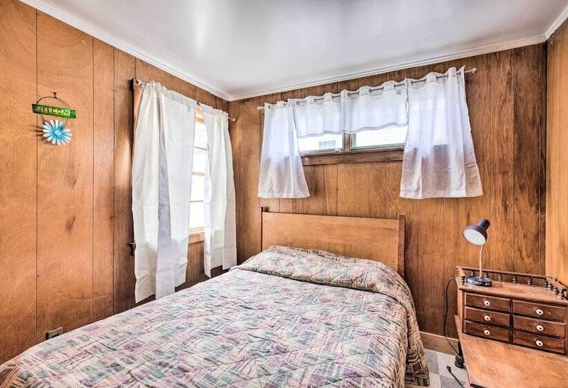 Cozy Hampton Cottage W/ Bbq   Walk To Ocean!