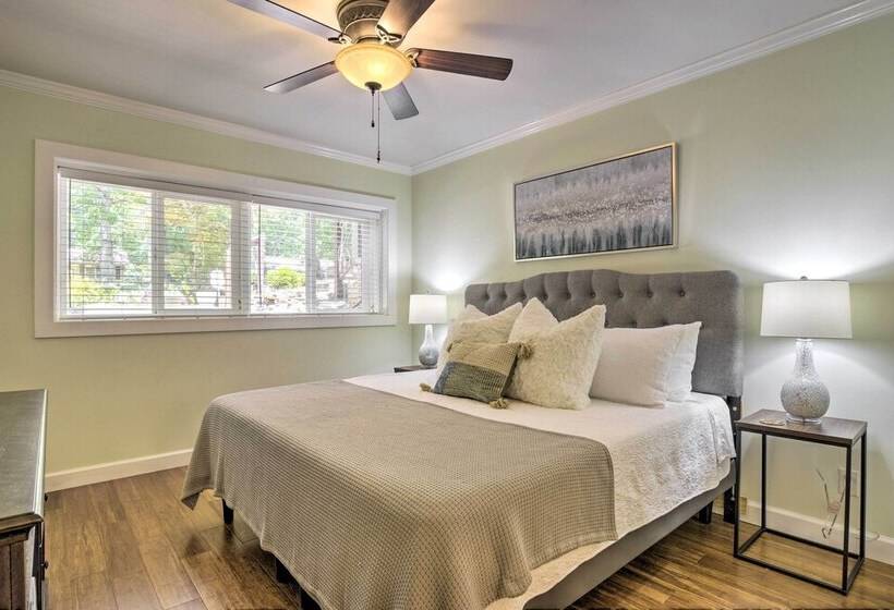 Cozy Pittsboro Escape   Hike, Dine, Explore!