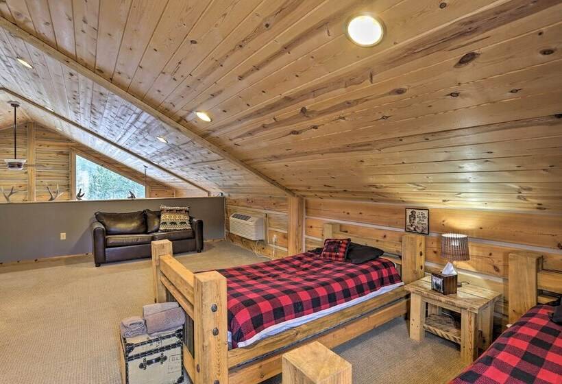 Cozy & Private Custer Cabin W/ Hiking On Site
