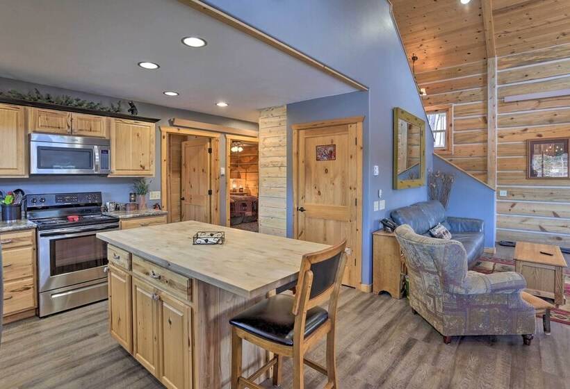 Cozy & Private Custer Cabin W/ Hiking On Site
