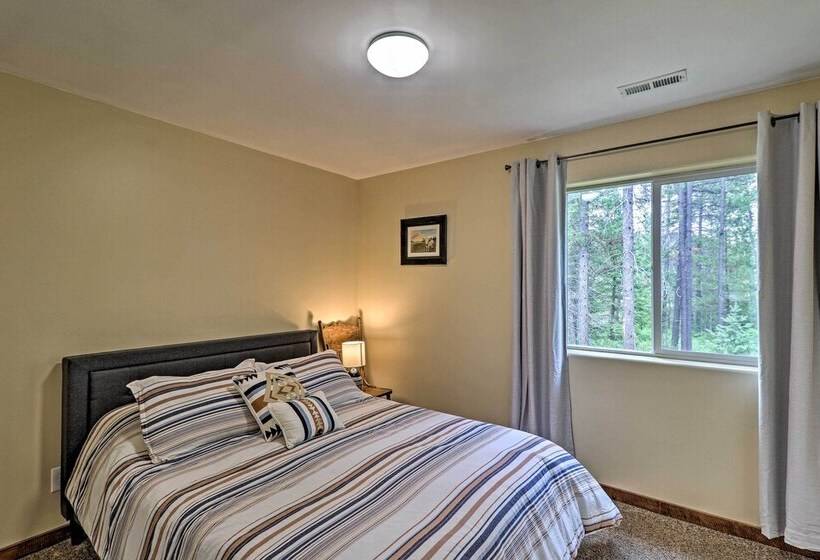 Cozy & Secluded Cabin   4 Mi To Glacier Nat L Park