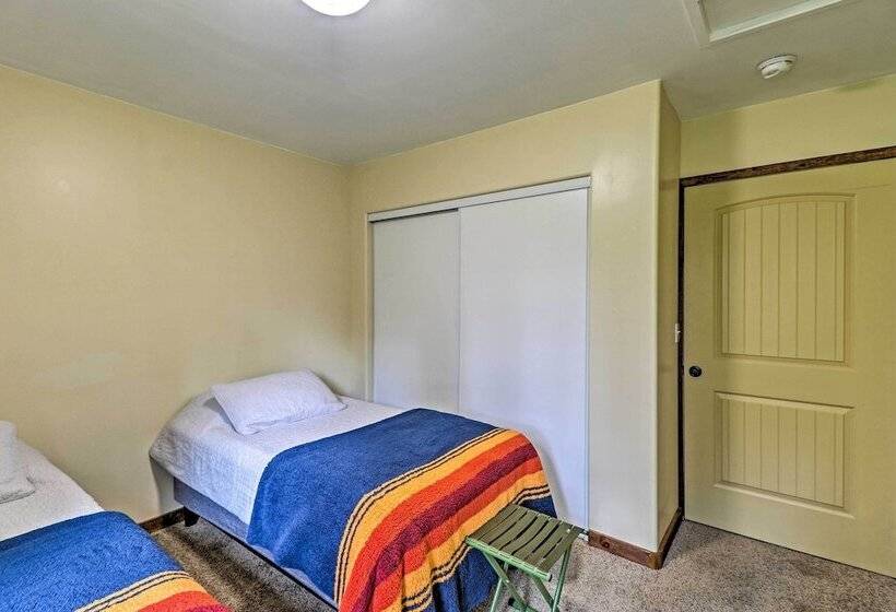 Cozy & Secluded Cabin   4 Mi To Glacier Nat L Park