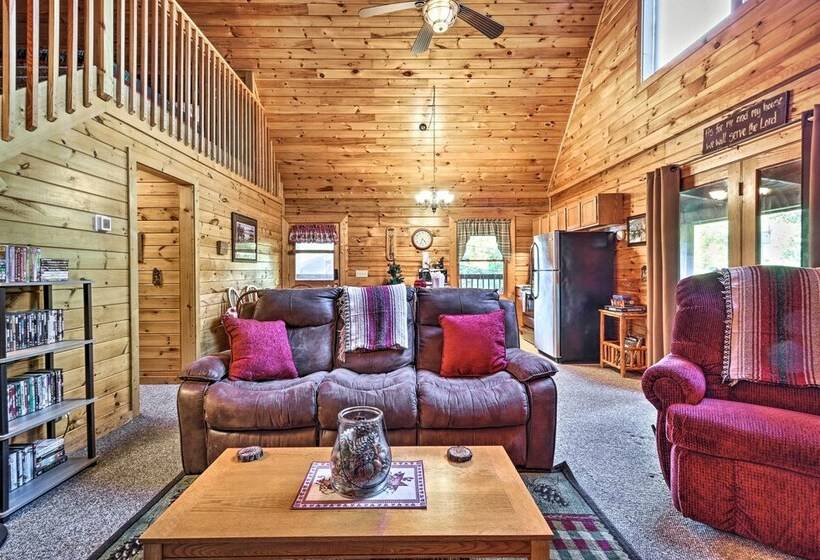 Lake Douglas Cabin W/ Community Boat Launch!