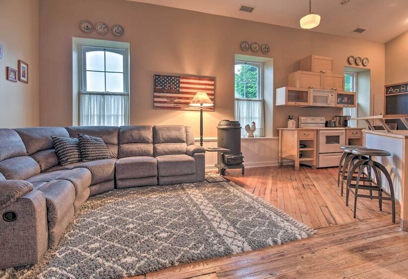 Cozy Wrightsville Cottage W/ Private Hot Tub!