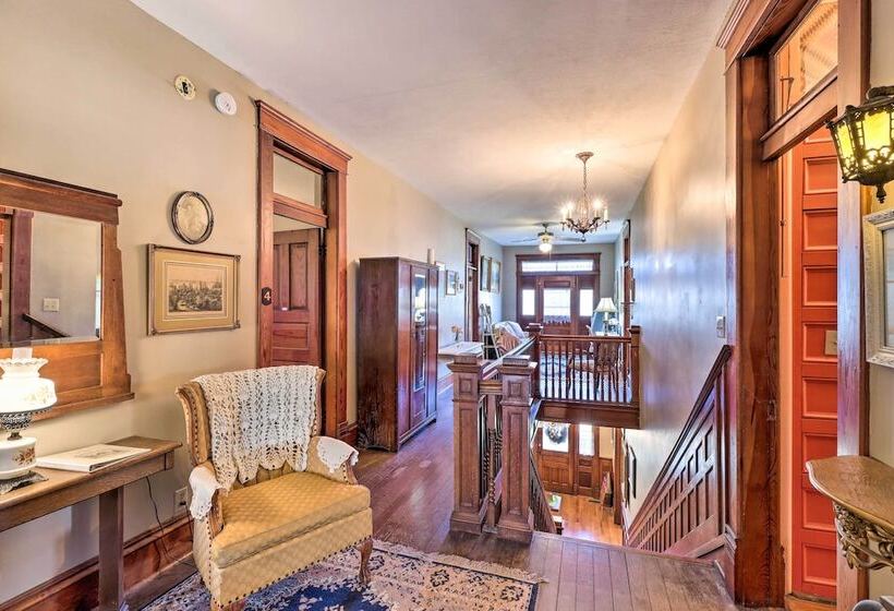 Creekfront Yellville Manor W/ Parlors & Fire Pit!