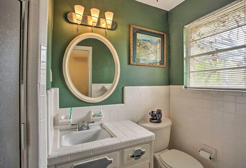 8 Mi To Lake Ray Hubbard: Creekside Garland Home