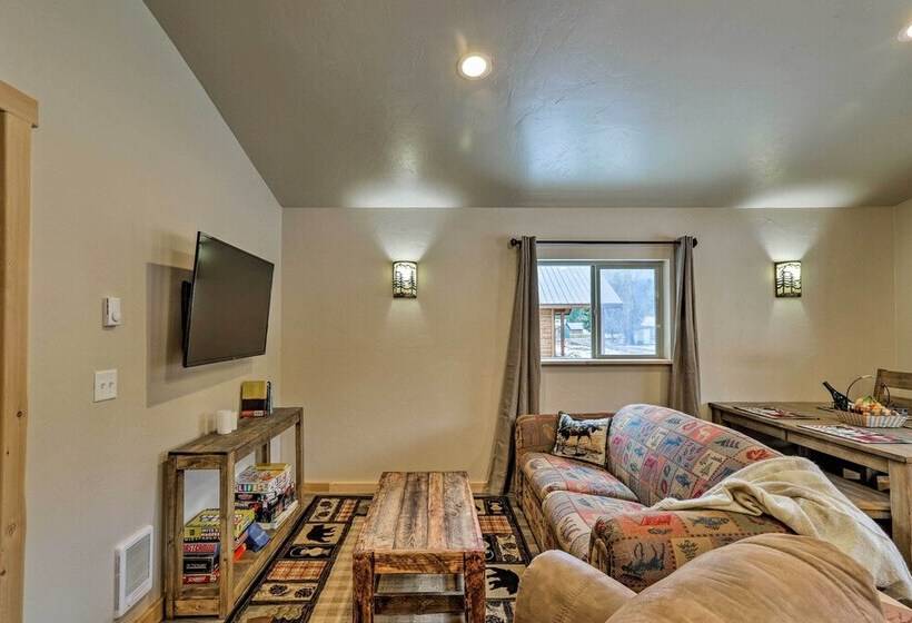 Custom Cabin W/ Grill & Fire Pit: 7 Mi To Glacier!