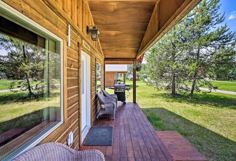 Custom Cabin W/ Grill & Fire Pit: 7 Mi To Glacier!