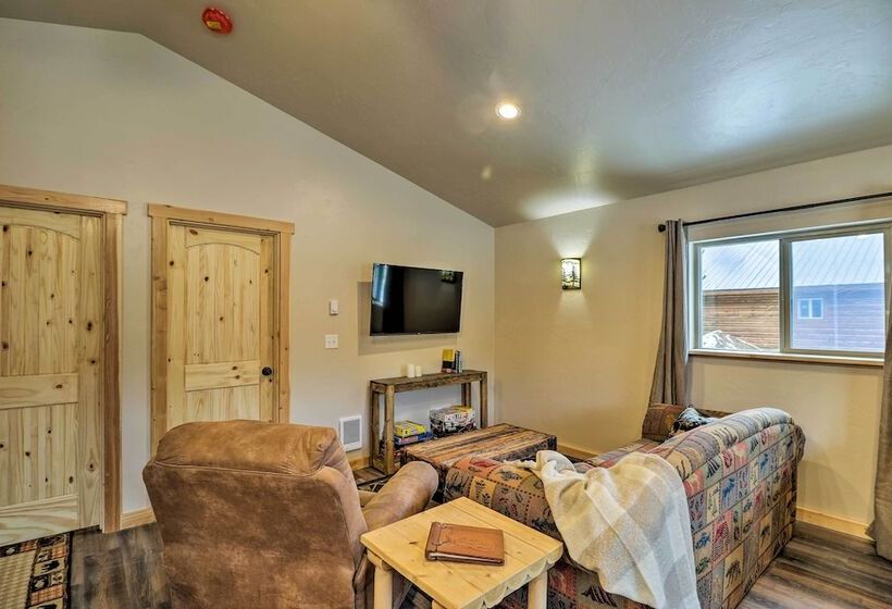 Custom Cabin W/ Grill & Fire Pit: 7 Mi To Glacier!