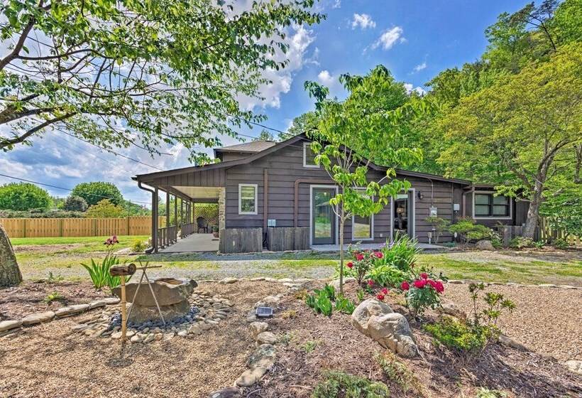 Custom Creekside Cabin In Blue Ridge Mountains