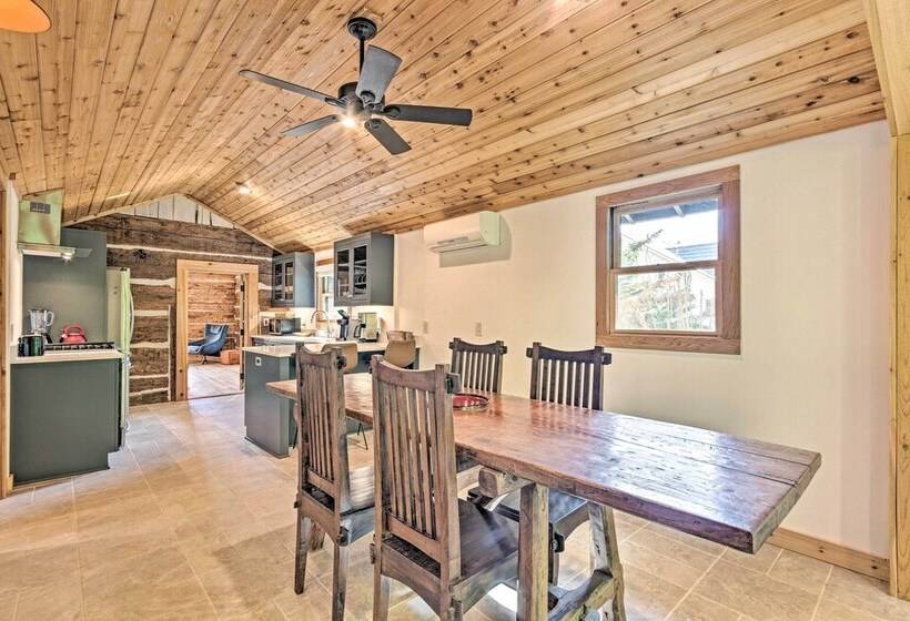 Custom Creekside Cabin In Blue Ridge Mountains