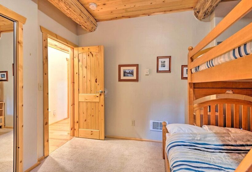 Riverfront Gold Bar Log Cabin Near Stevens Pass!