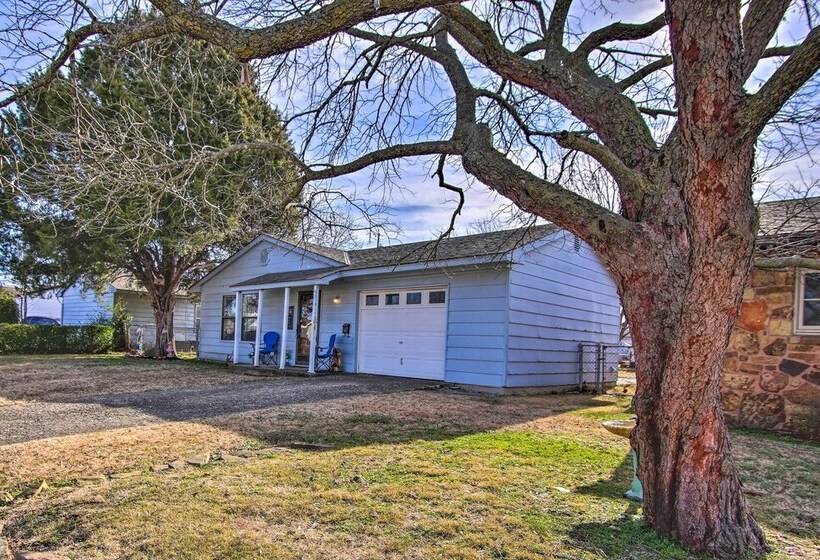 Dog Friendly Bartlesville Retreat W/ Yard!