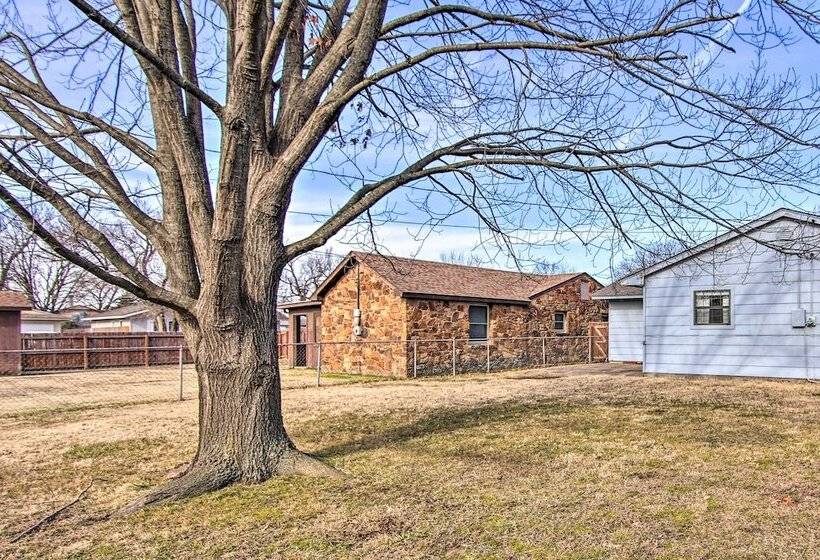 Dog Friendly Bartlesville Retreat W/ Yard!