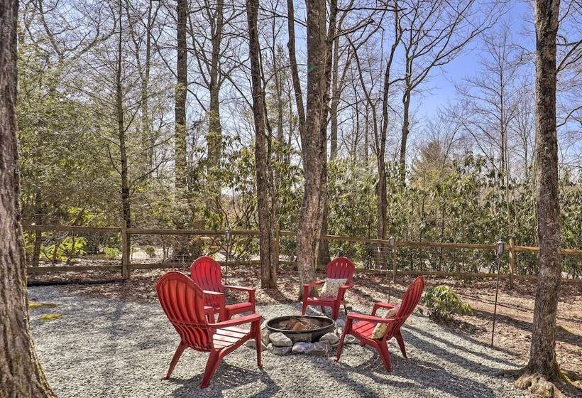 Near Lake + Trails: Rustic Newland Cabin W/ Deck!