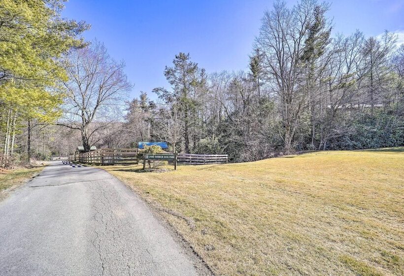 Near Lake + Trails: Rustic Newland Cabin W/ Deck!